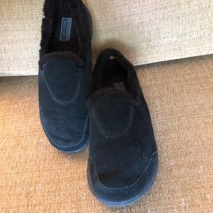 Skechers Fleece-like Lined shoes. Size 9. So warm!